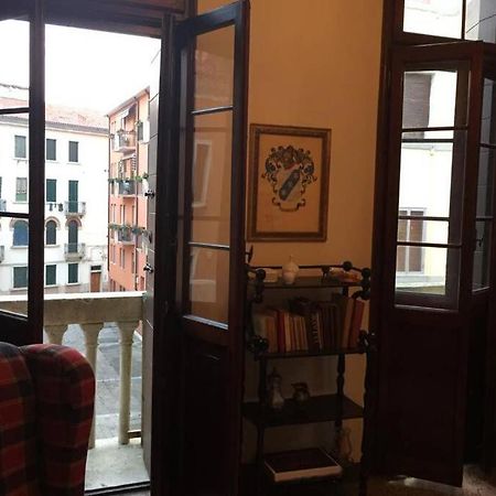 A Casa Di Claudia Apartment Венеция Екстериор снимка
