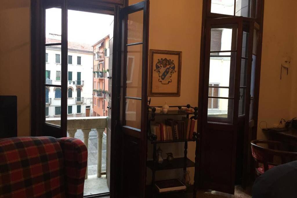 A Casa Di Claudia Apartment Венеция Екстериор снимка